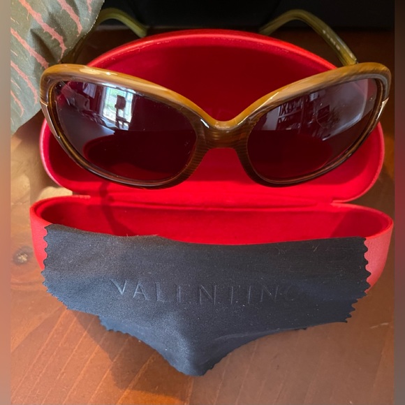 Valentino Tortoise Shell Color, Swarovski Crystals, Oversized Sunglasses - Picture 4 of 15